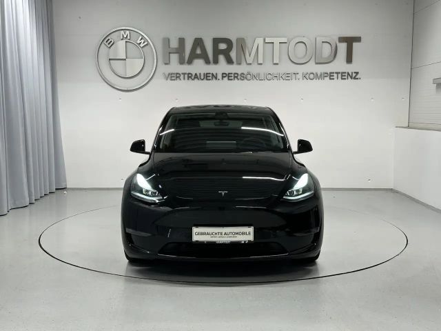 Tesla Model Y AWD Performance