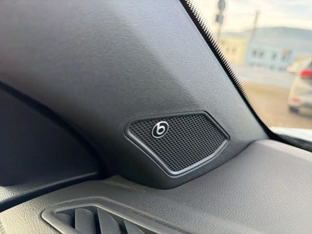 Volkswagen T-Roc 1.5 TSI Cabriolet R-Line