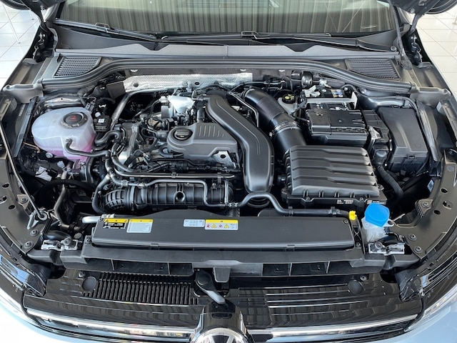 Volkswagen Golf 1.5 eTSI Golf VIII