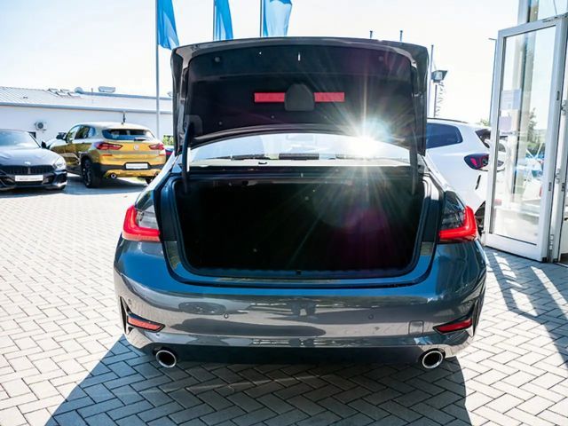 BMW 320 Sedan xDrive