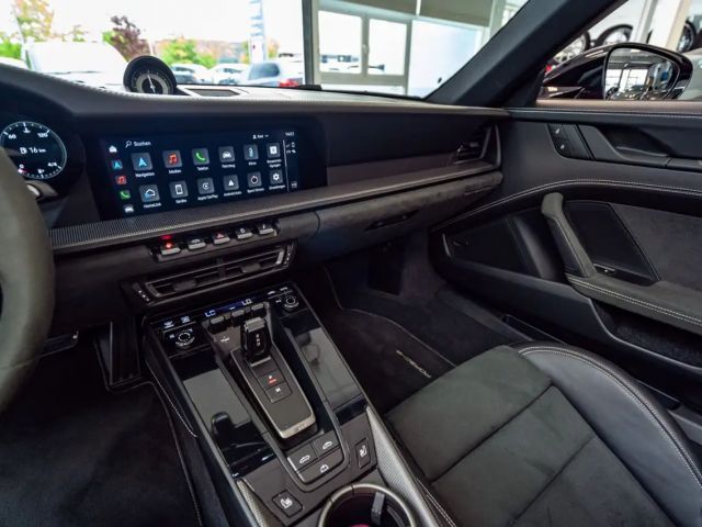 Porsche 992 4 Cabrio GTS