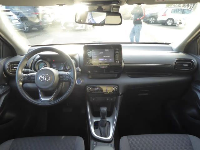 Toyota Yaris Comfort Hatchback Team D