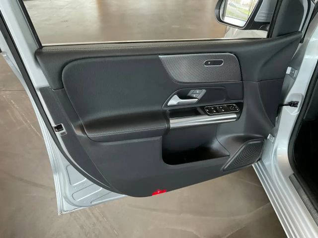 Mercedes-Benz B 200 4MATIC Progressive