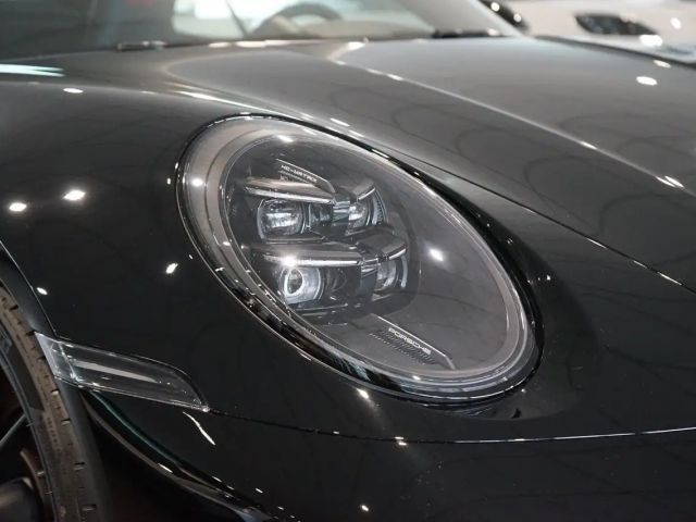 Porsche 992 Cabrio Carrera GTS