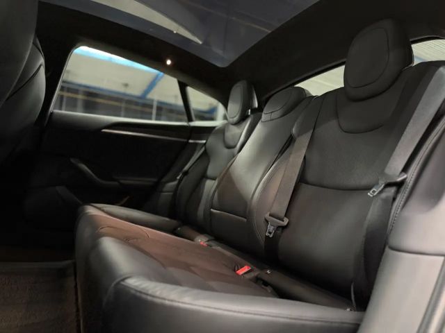 Tesla Model S Long Range