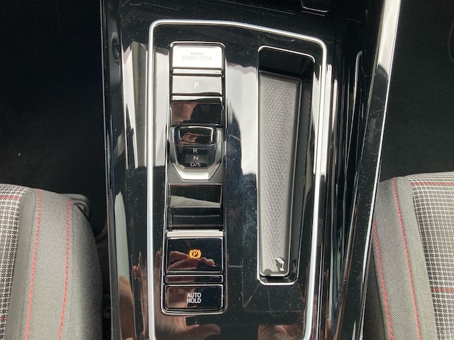 Volkswagen Golf 2.0 TSI DSG Golf VIII