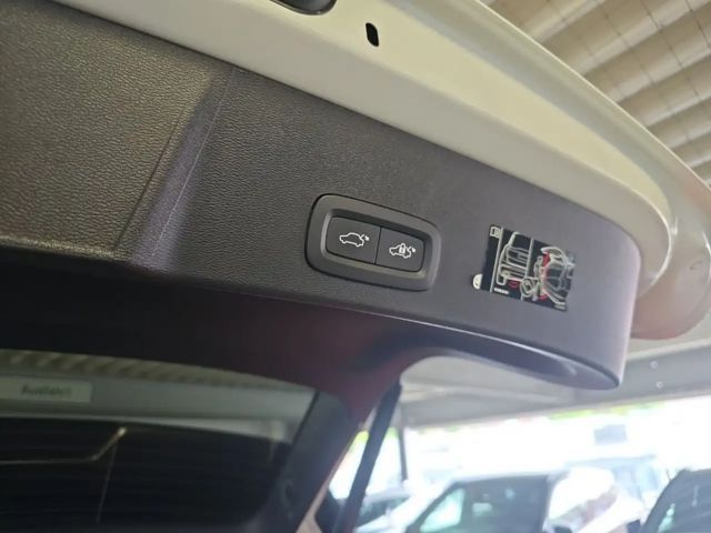 Volvo XC40 Dark Plus Recharge T5