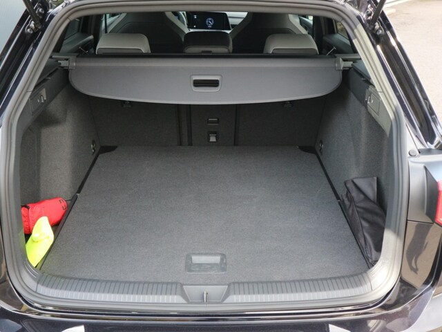 Volkswagen Golf R-Line Variant