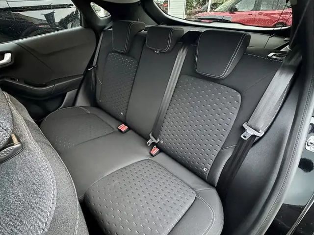 Ford Puma EcoBoost Titanium