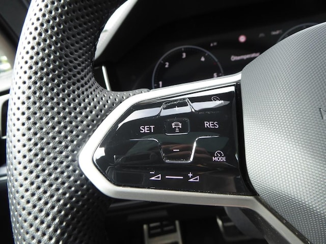 Volkswagen Touareg Touareg 3.0  R-L  DT210TDI A8A