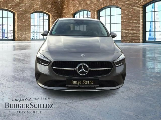 Mercedes-Benz B 180 SpurW W-Paket PDC SHZ SpurH LED el.Heck