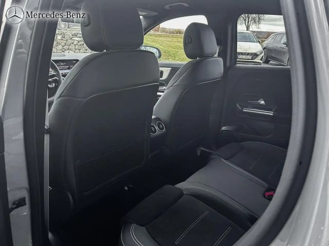 Mercedes-Benz GLA 200 AMG Line GLA 200 d