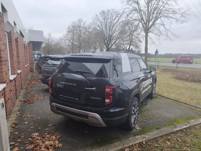 SsangYong Torres 2WD Forest Edition
