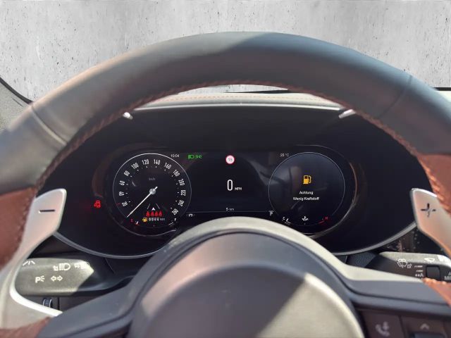 Alfa Romeo Giulia Q4 Turbo