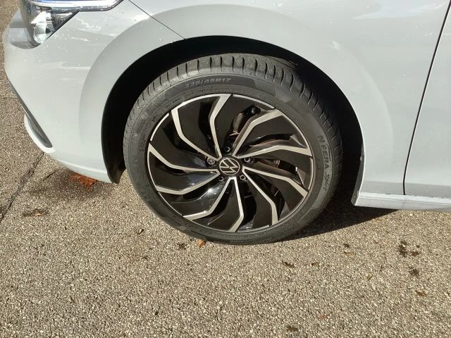 Volkswagen Golf 1.5 eTSI DSG Golf VIII