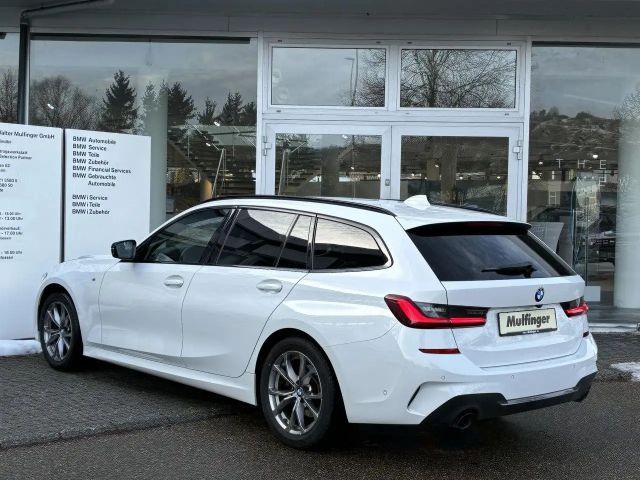 BMW 320 320d M-Sport Touring xDrive