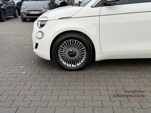 Fiat 500e +Klimaaut.+Keyless+Tempomat+Schildererkennung
