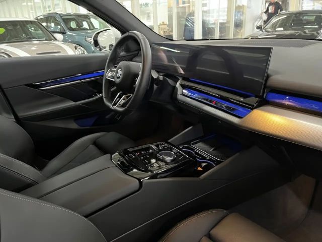 BMW 520 520i M-Sport Sedan