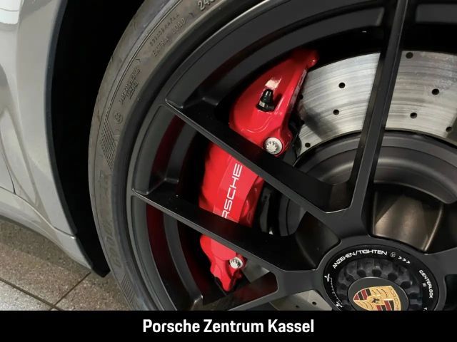 Porsche 992 Cabrio Carrera GTS Turbo