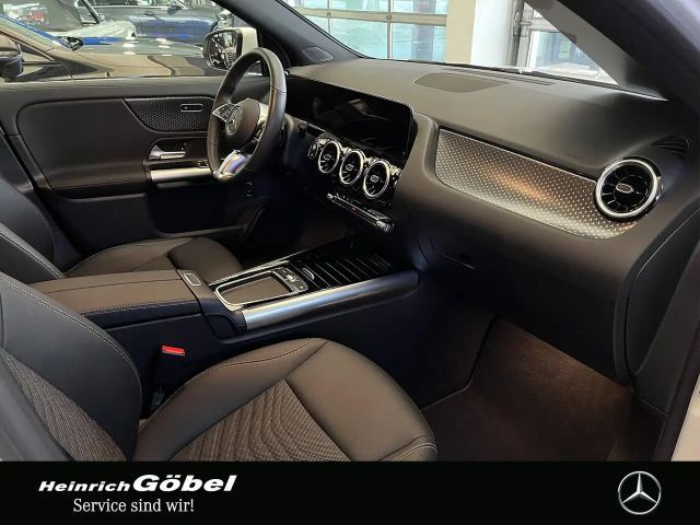 Mercedes-Benz GLA 220 4MATIC Progressive