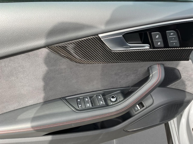 Audi RS4 Avant Quattro