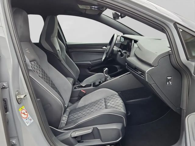 Volkswagen Golf 1.5 TSI R-Line Variant