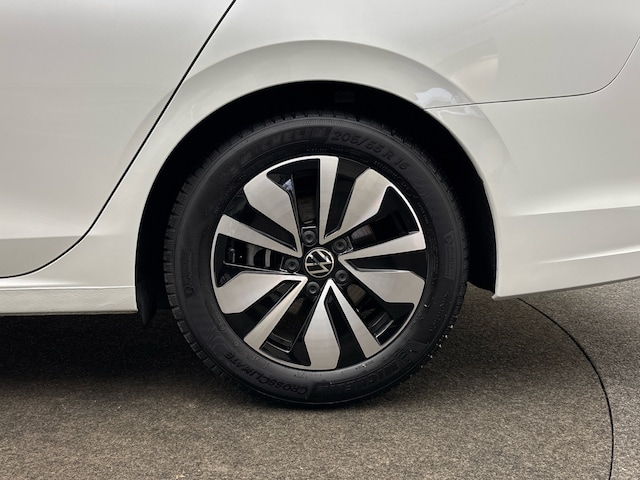 Volkswagen Golf 1.5 eTSI DSG Golf VIII Variant