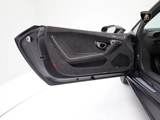 Lamborghini Huracan n Sterrato MY24 I NERO NEMESIS MATT I AD PERSONAM I