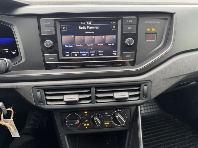 Volkswagen Polo 1.0 -nur 29900km - Top Zustand! LED!