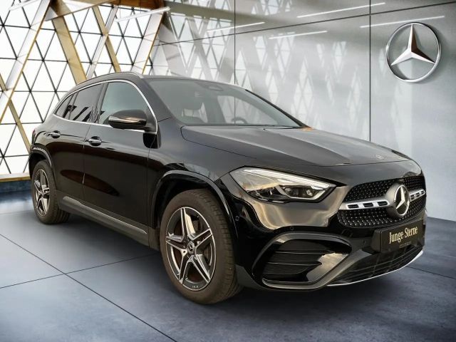 Mercedes-Benz GLA 200 AMG Line GLA 200 d
