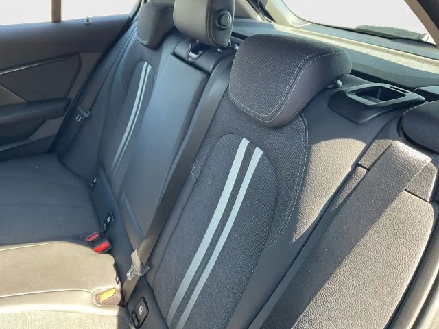 BMW 118 118i Sedan Sport Line