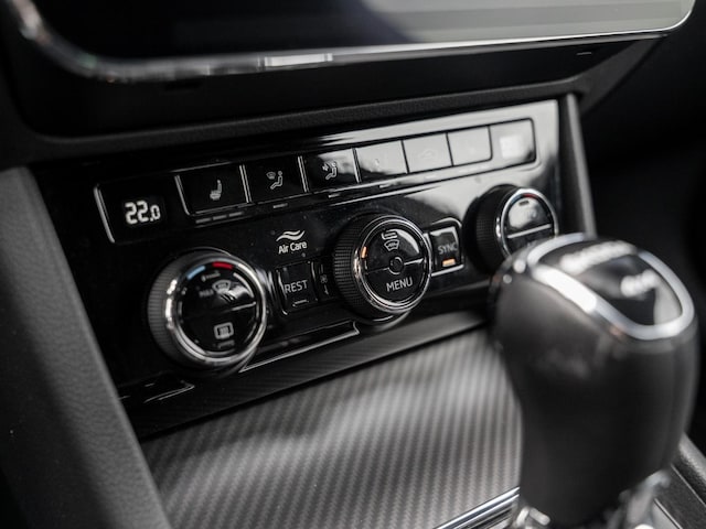 Skoda Superb 2.0 TDI Combi Sportline