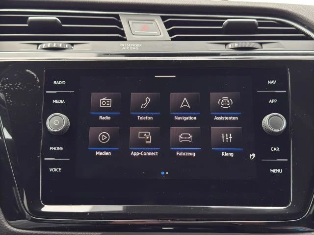 Volkswagen Touran 1.5 TSI DSG R-Line