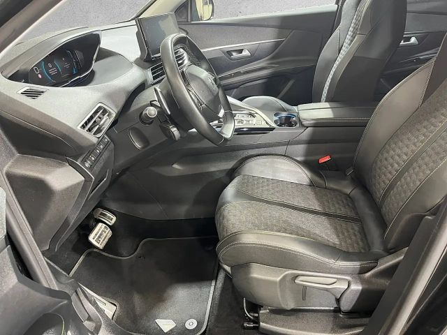 Peugeot 3008 EAT8 Hybrid