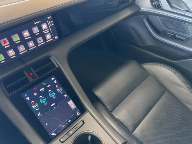 Porsche Taycan S Turbo