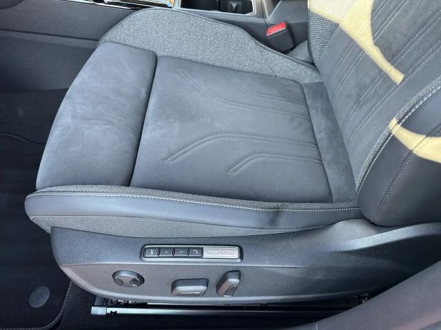 Volkswagen Golf DSG Style