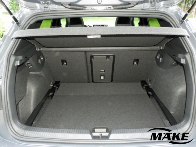 Volkswagen Golf 1.5 eTSI DSG