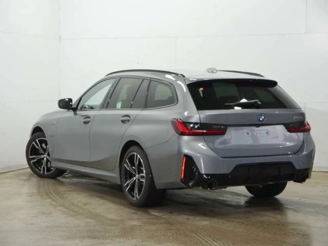 BMW 330 330e M-Sport Touring