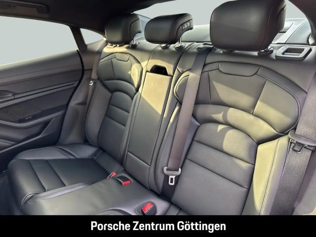 Porsche Taycan 4 Black Edition