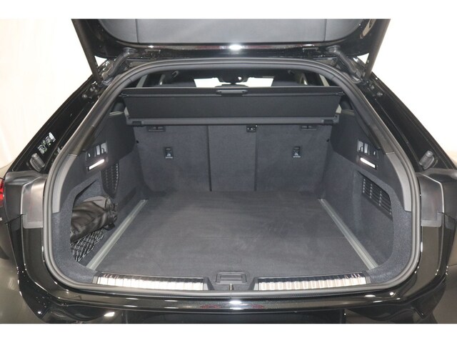 Audi A6 Avant Quattro S-Tronic