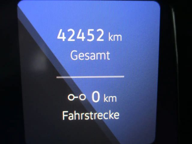 Volkswagen Golf Life Variant