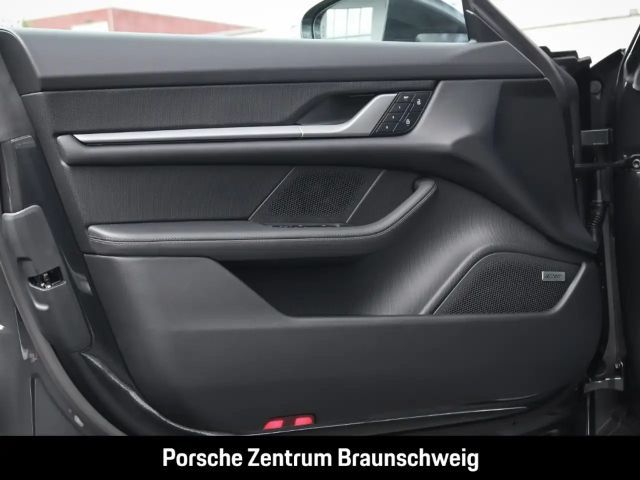 Porsche Taycan 4 Cross Turismo