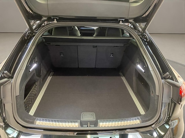 Audi A6 Avant Quattro S-Tronic