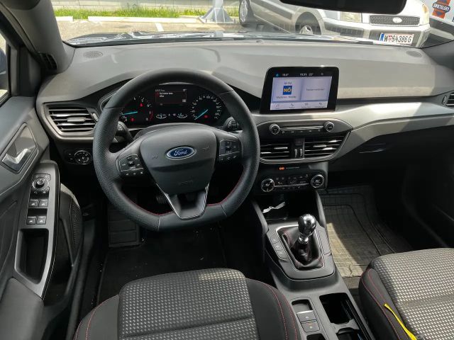 Ford Focus EcoBoost ST Line