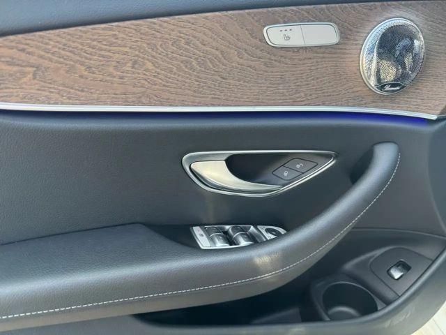 Mercedes-Benz E 300 AMG Line Designo Sedan