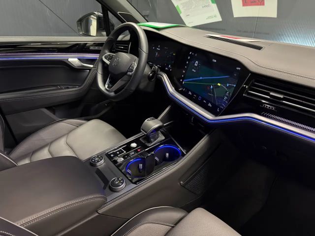 Volkswagen Touareg R-Line Style