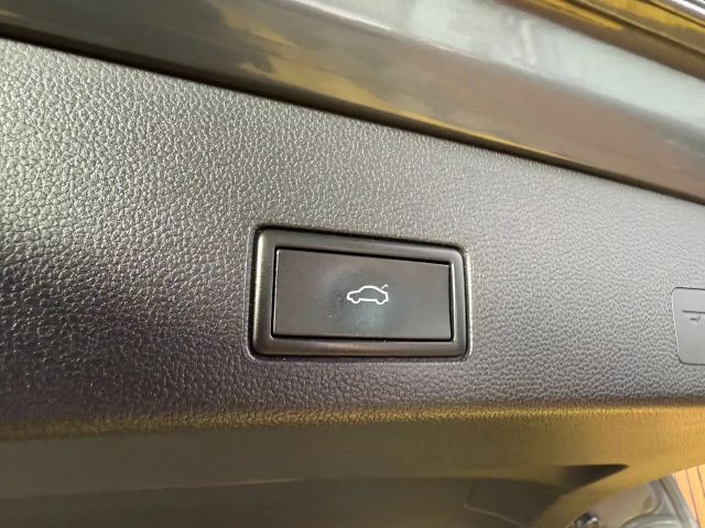 Volkswagen Golf DSG R-Line Variant