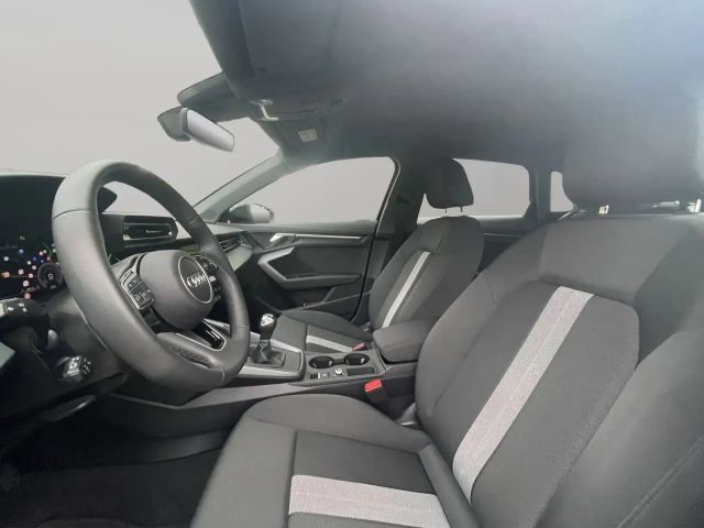 Audi A3 30 TDI Sedan