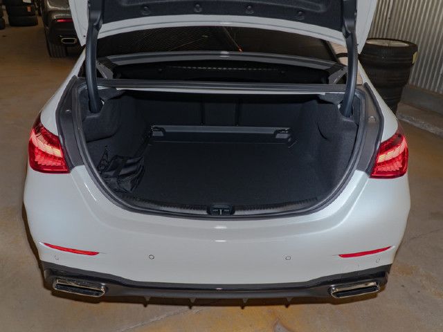 Mercedes-Benz C 200 AMG Line Sedan