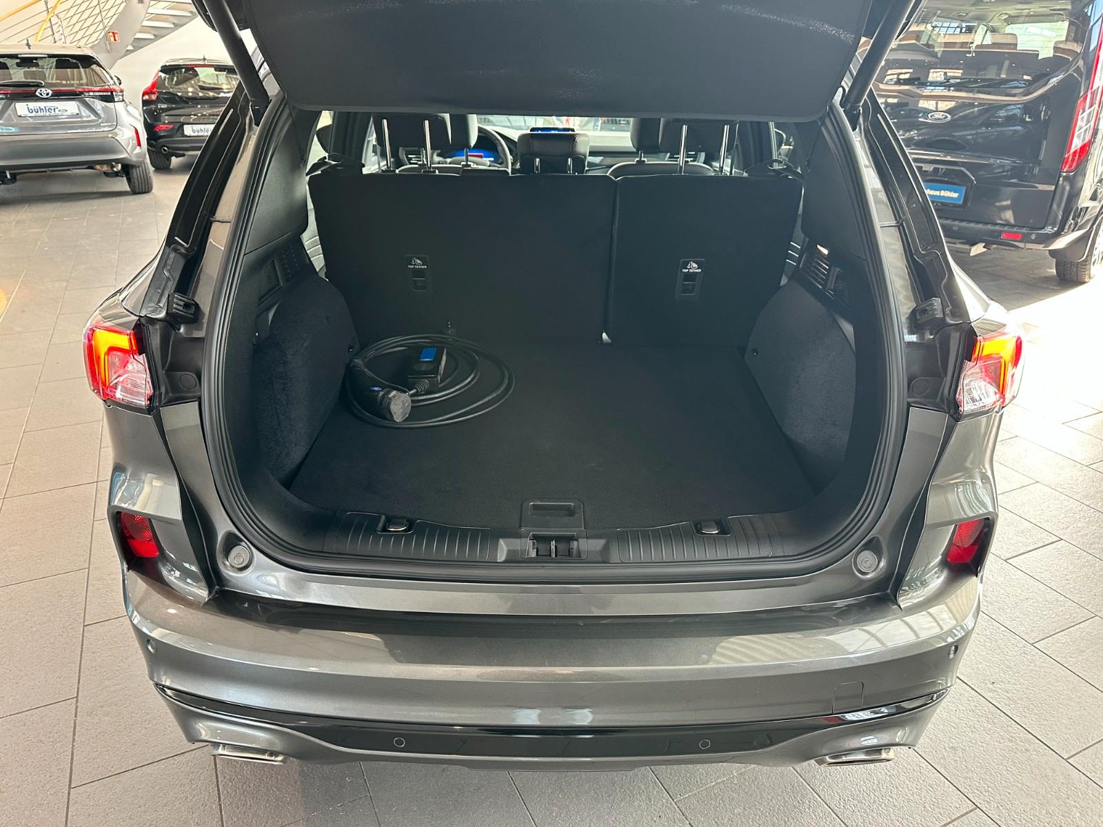 Ford Kuga Plug in Hybrid ST Line X